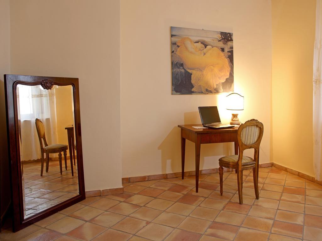 Bed and Breakfast Palazzo Madeo - Residenza D'Epoca Crosia Exterior foto